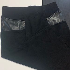 Carmen Marc Valvo Pencil Skirt
